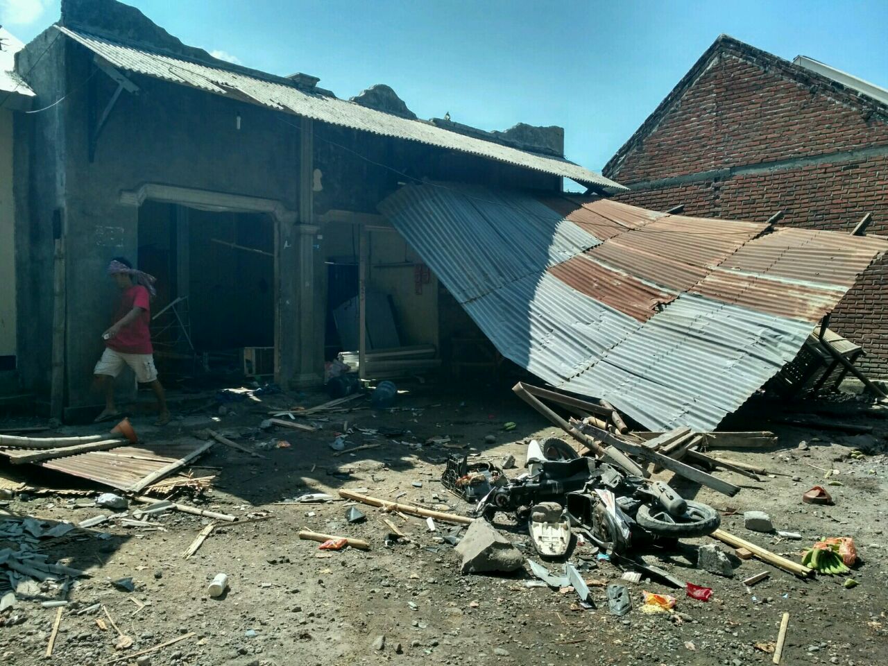 印尼 艾哈迈迪耶 社区袭击