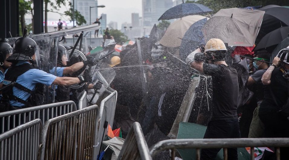 hong kong police violence